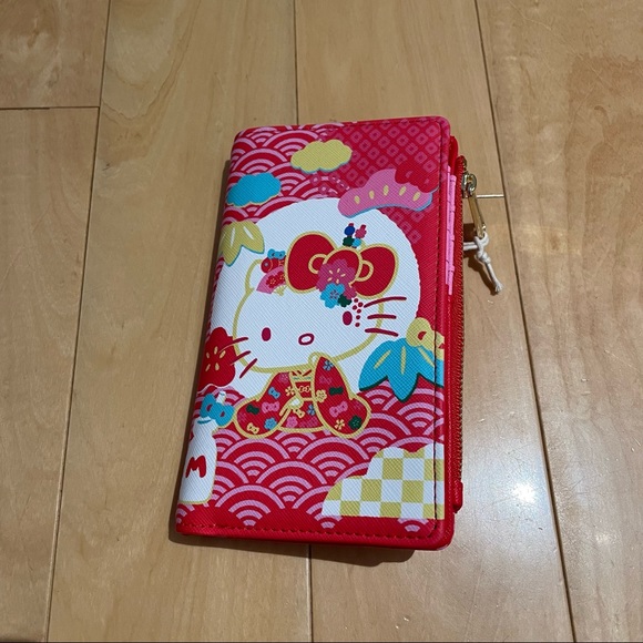 NWT hello kitty loungefly bifold wallet - Picture 6 of 8